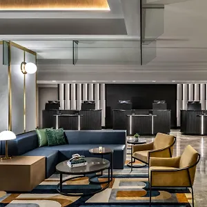 Hotel Le Centre Sheraton